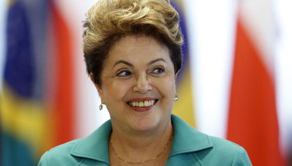 Brasil: Rousseff saca ventaja de entre 6 y 8 puntos a Neves