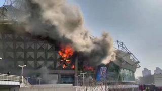 Estadio del Shanghai Shenhua de Carlos Tevez se incendió
