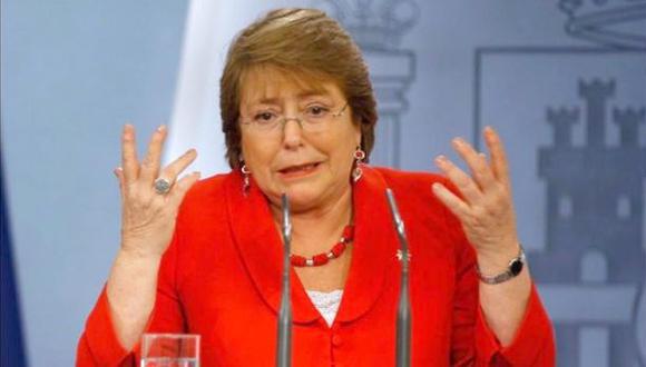 Chile: Roban armas a escoltas de Bachelet mientras tomaban café