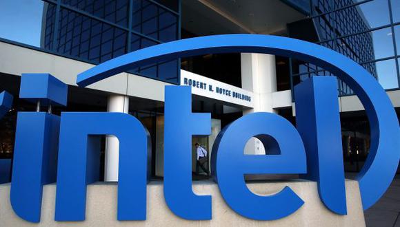Intel recibiría un duro golpe en una de su áreas de mayor crecimiento. (Foto: AFP)