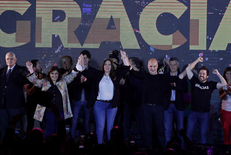 El bloque opositor Juntos por el Cambio celebra su triunfo en las elecciones legislativas de Argentina. (ALEJANDRO PAGNI / AFP).