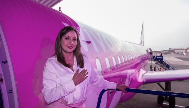 Claudia espera el momento en que pueda volver a trabajar y volar en el avión rosado. (Foto: Difusión)