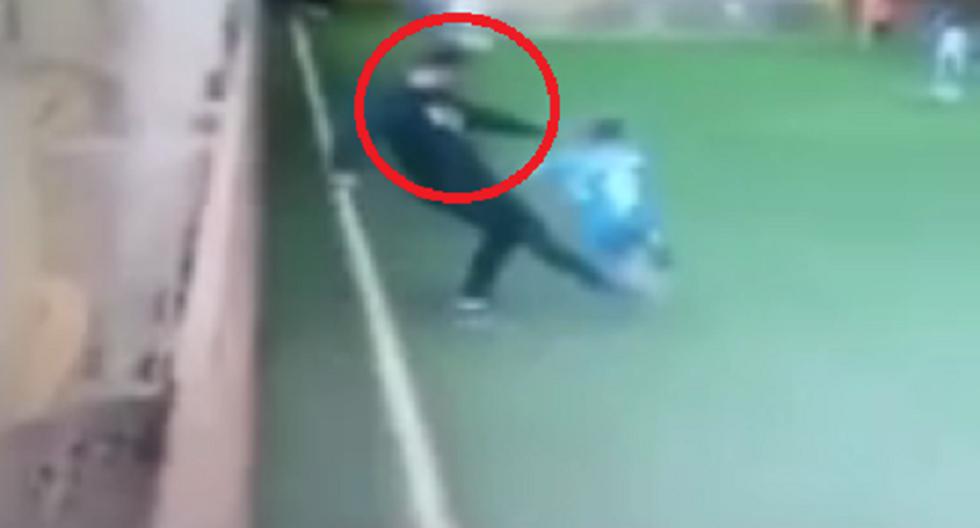 El niño fue atacado por su entrenador. (Foto: Captura de YouTube)