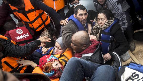 Turquía y la UE acuerdan plan para frenar llegada de refugiados