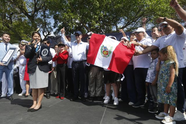 La comunidad peruana en Miami se reunió el sábado 16 de marzo para participar de un hecho inusual: la ruptura de un nuevo Récord Guinness que tuvo un bocado peruano como protagonista. (Foto: Mario Zapata/ GEC)