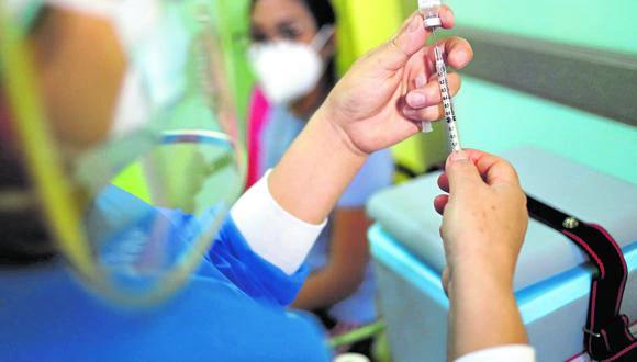 En algunos centros de vacunación del Perú, se ha reportado que ciudadanos no han querido vacunarse con la dosis de Sinopharm. (Foto: Archivo)