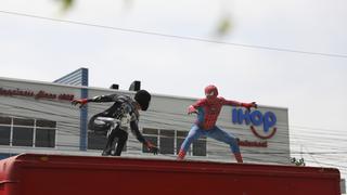 Spiderman y Venom: ¿quiénes están detrás de los “superhéroes” que pelean en los techos de buses y camiones en Lima?