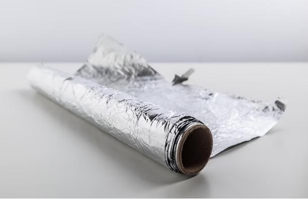 El efectivo truco del papel de aluminio que te ahorrará tiempo a la hora de  planchar