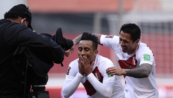 Christian Cueva y Gianluca Lapadula fueron las figuras de la victoria sobre Ecuador por Eliminatorias Qatar 2022. (Foto: AP)