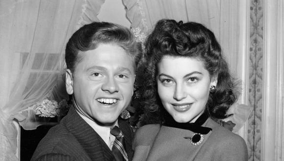 En esta foto de archivo del 5 de enero de 1942, Mickey Rooney, de 21 años, y Ava Gardner, de 19. (Foto/Archivo AP)