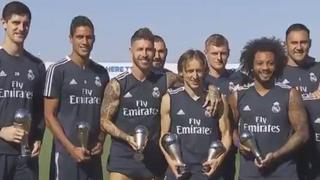 Real Madrid: ganadores del The Best enseñaron sus trofeos en los entrenamientos