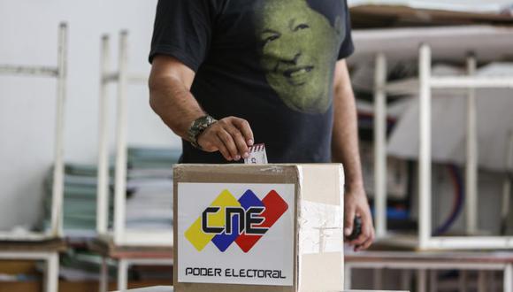 La oposición ha señalado que la convocatoria del Gobierno a las urnas ha sido un fracaso, con menos del 15% de participación.
 (EFE)