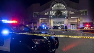 Tiroteo en centro comercial de California deja 2 muertos en pleno Black Friday 