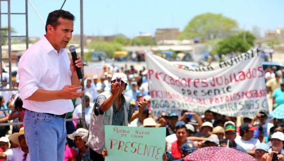 Humala pide "profesionalismo y responsabilidad" a policías