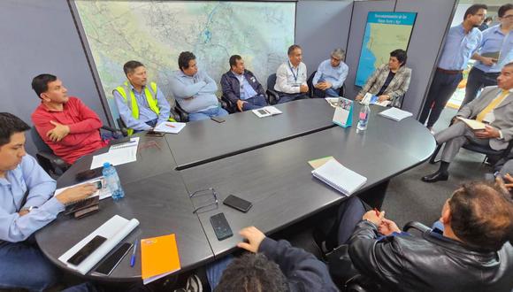Ministerio de Salud y Sedapal coordinan para garantizar el suministro de agua en hospitales y centros de salud durante el corte programado en 22 distritos de Lima a partir del 6 de octubre. (Foto: Minsa)