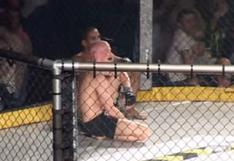 YouTube: hombre desnudo ingresa a la jaula durante pelea de UFC