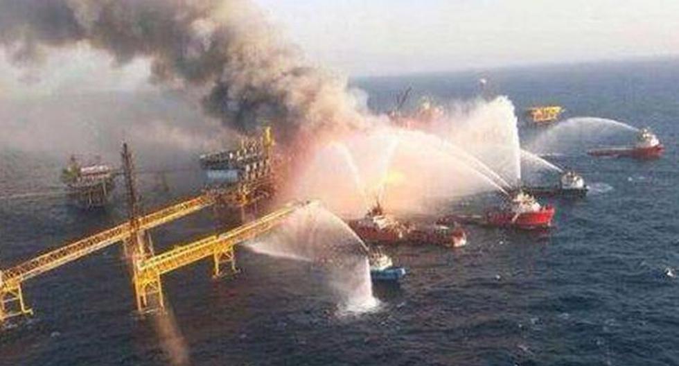 Cuatro muertos y 16 heridos en incendio en plataforma petrolera en Golfo de México. (Foto: Twitter)