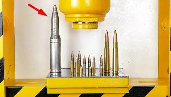 ¿Qué sucede cuando aplastas balas con una prensa hidráulica?
