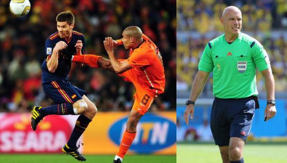 Howard Webb, el árbitro que no expulsó a De Jong, se retira