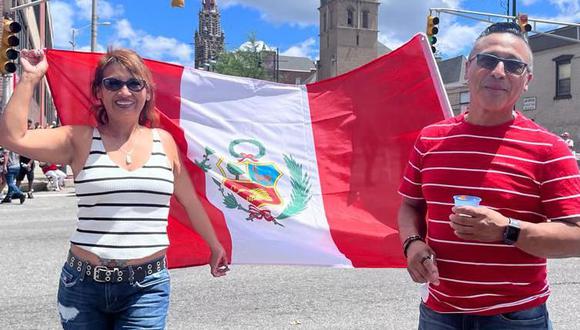 Cientos de peruanos llegaron al desfile patrio de su país en julio en Paterson, Nueva Jersey. (PIERINA PIGHI BEL).