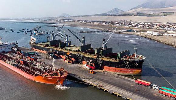 En la víspera se informó que el puerto de Salaverry se encuentra cerrado debido a una alerta de oleajes de ligera a fuerte intensidad. (Foto archivo referencial: GEC)