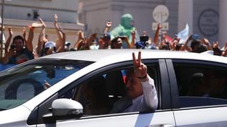 Alberto Fernández, el primer presidente que llega al Congreso a jurar el cargo manejando su auto personal | VIDEO