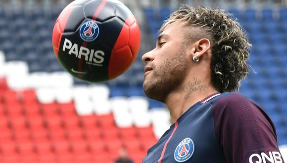 Jean-Michel Aulas afirmó que la contratación de Neymar fue completamente desproporcionada y solo sería justa si el mercado de fichajes fuera equilibrado para todos los clubes. (Foto: AFP)