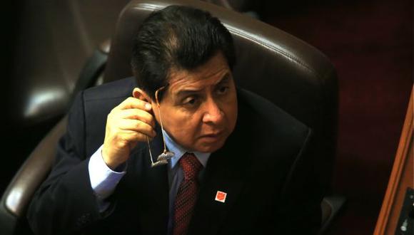 José León respondió ante fiscal por presuntos nexos con narco