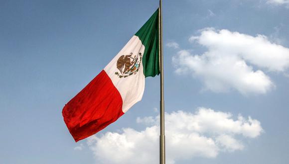 Hoy, 24 de febrero, es el Día Nacional de la Bandera Mexicana, que sobre sus tres franjas escenifica con signos su cultura más ancestral. (Foto: Alejandro Cegarra/Bloomberg)