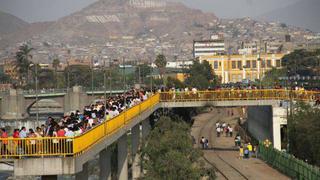 Puente Rayito de Sol se balancea por falla en el diseño, según Emape