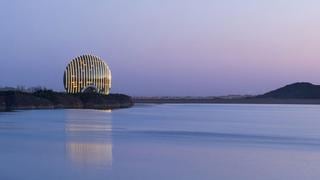 Arquitectura moderna: Visita este lujoso hotel parecido al sol