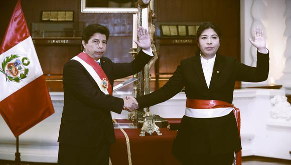Tanto Pedro Castillo como Betssy Chávez cumplen prisión preventiva por el golpe de Estado del 7 de diciembre del 2022. (Foto: Archivo Presidencia)