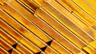 Precio del oro sube ante declive de rendimientos de bonos estadounidenses