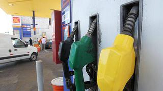 BCR: Precio de combustible en Perú cayó 0,4%, pese a que el del petróleo bajó en 28%