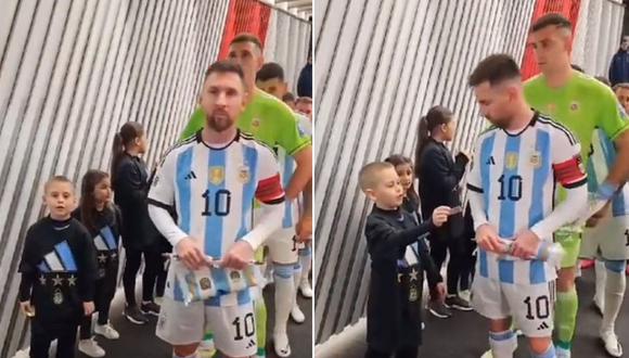 Lionel Messi y el Dibu Martínez tuvieron un gran gesto con un pequeño niño en la previa del partido Argentina vs Ecuador | Foto: Captura de video / @TorresErwerle