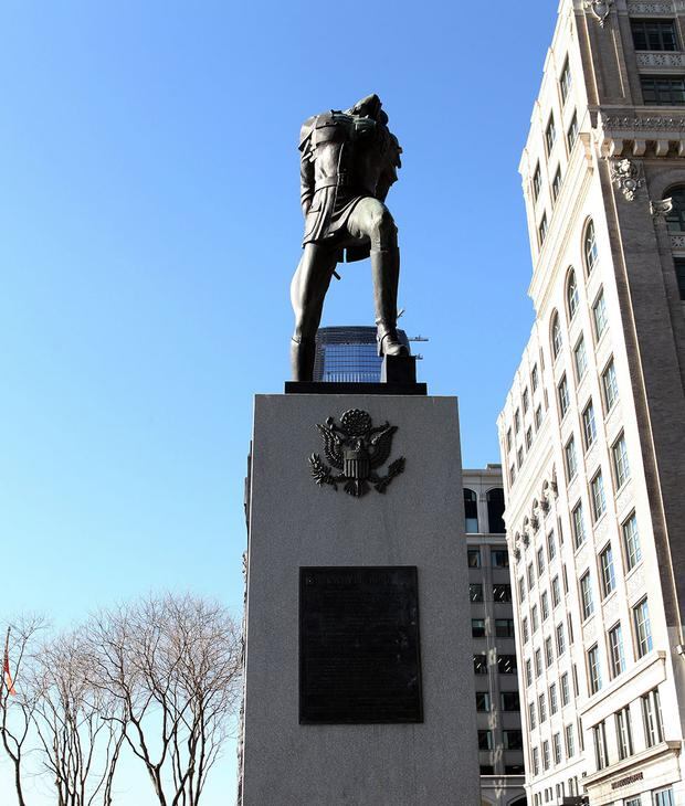 Stany Zjednoczone wzniosły także pomnik ofiarom katastrofy.  (Obrazy Getty'ego).