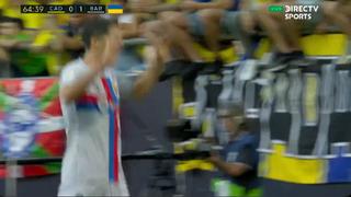 De goleador: Lewandowski se arrojó al césped para anotar el 2-0 de Barcelona ante Cádiz | VIDEO