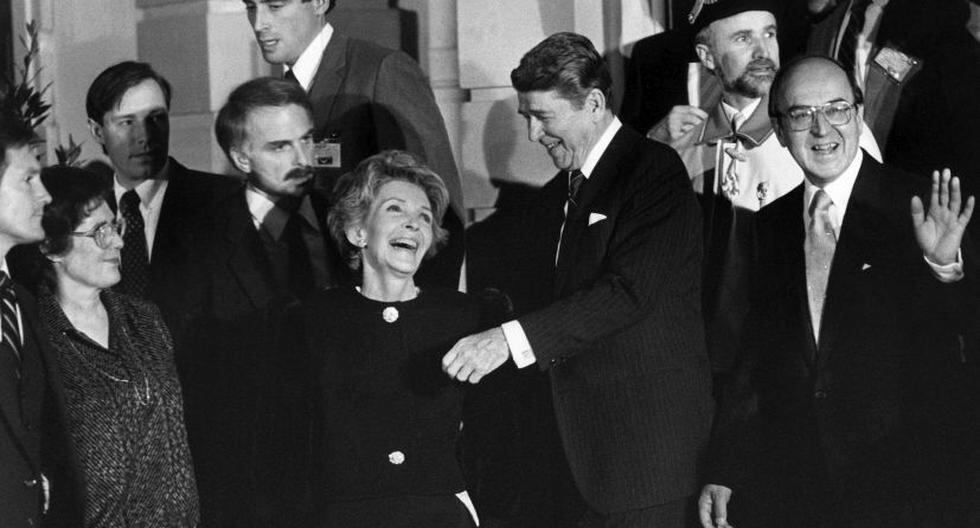 Ronald Reagan y su esposa Nancy, cuando él era presidente de los Estados Unidos. (Foto: EFE)