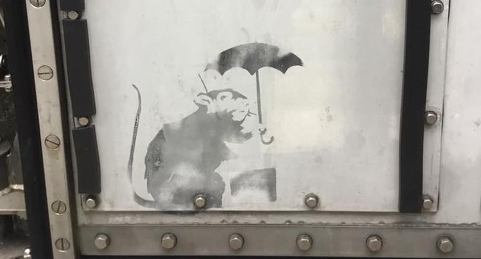 El dibujo, de altura más pequeña a la de un folio A4, muestra a un ratón sosteniendo un paraguas y fue descubierto en una barrer