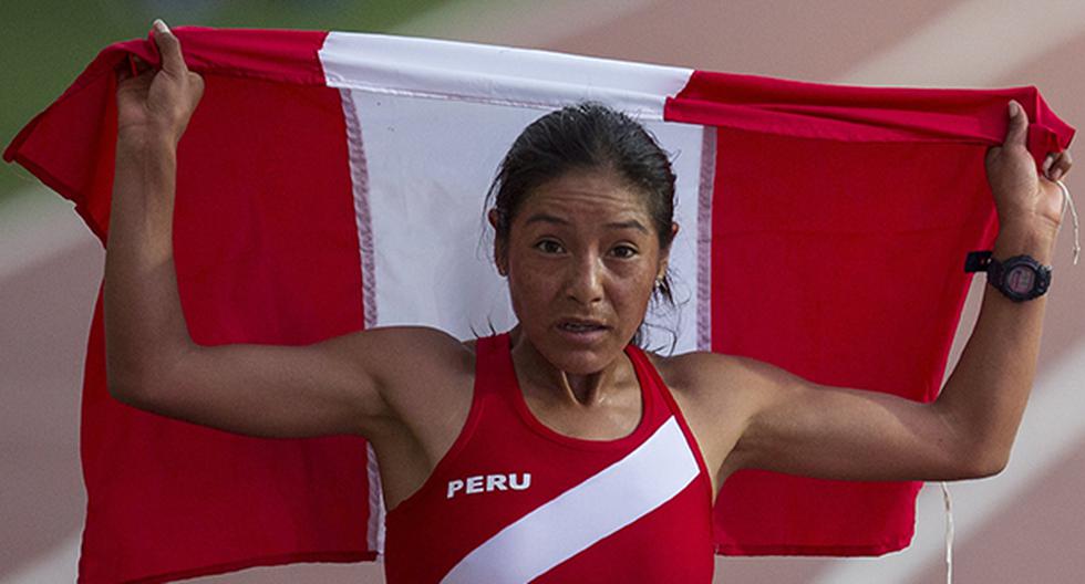 Inés Melchor dejó en alto el nombre del Perú tras ganar por segunda vez la Maratón de Santiago. Hay una imagen que se volvió viral durante la competencia. (Foto: Getty Images)
