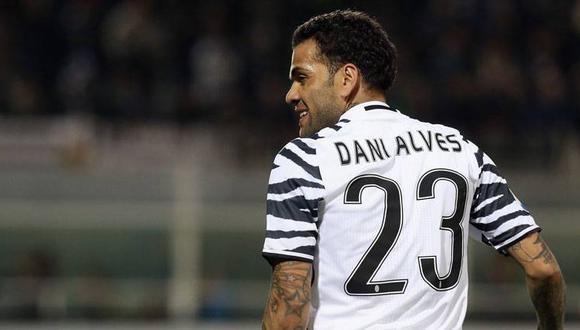 La directiva de la Juventus confirmó el alejamiento de Dani Alves para la siguiente temporada. Se especula que su nuevo destino sería Manchester City. (Foto: AFP)