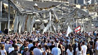 Los libaneses indignados marchan hasta la zona cero de la tragedia y ahora exigen la caída del presidente