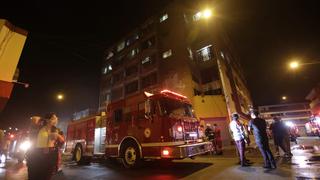 Cercado de Lima: murió una persona en incendio en edificio del jirón Chancay