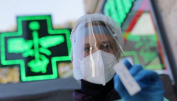 En países como Francia los tests de coronavirus están disponibles en las farmacias. (Reuters).