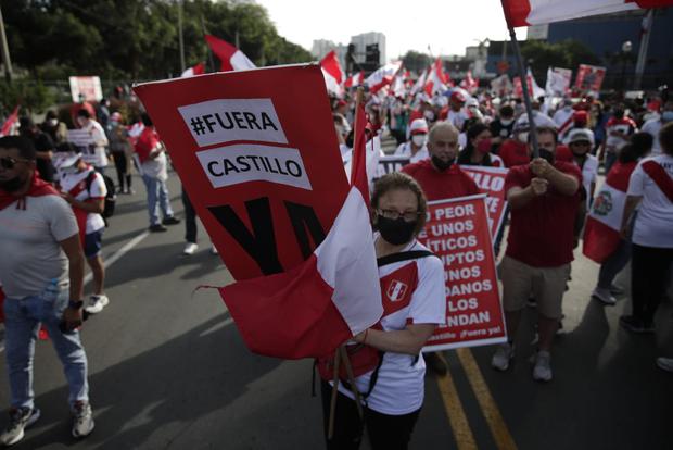 Marcha contra el gobierno por la vacancia del presidente Pedro Castillo. Foto: Renzo Salazar/GEC