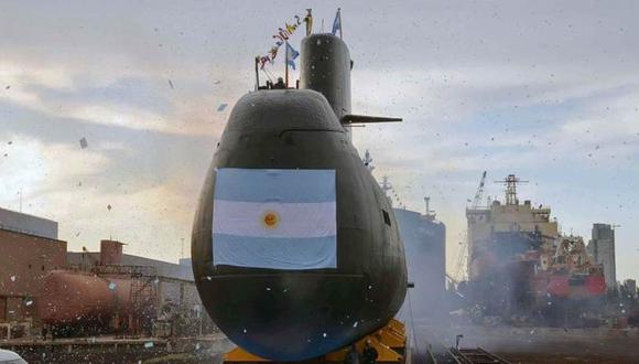 El submarino ARA -San Juan- que perdió contacto con la Armada Argentina hace dos días, es un buque de ataque construido en Alemania que está al servicio del país desde 1985, cuando comenzó con pruebas de mar para abocarse luego a operaciones navales en aguas del Caribe, Atlántico Norte y ejercicios . (Foto: Télam)
