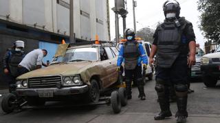Cercado de Lima: intervienen talleres informales donde desmantelaban vehículos en plena vía pública 