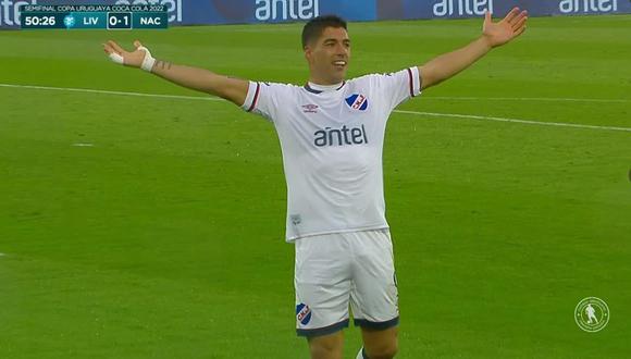 Luis Suárez anota el 1-0 de Nacional sobre Liverpool en la final del Campeonato Uruguayo. (ESPN))