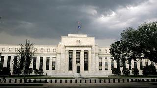 Fed ve una contracción de la economía de un 6,5% este año y promete mantener compra de bonos