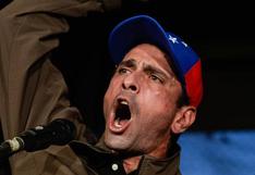 Henrique Capriles denuncia que fue atacado ''con bombas'' tras marcha